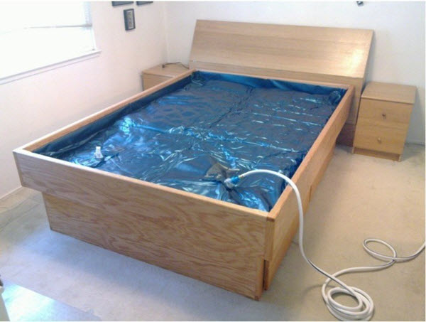 can a sludge form in a waterbed mattress